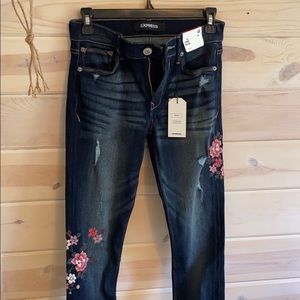 Express jeans with flower embroidery